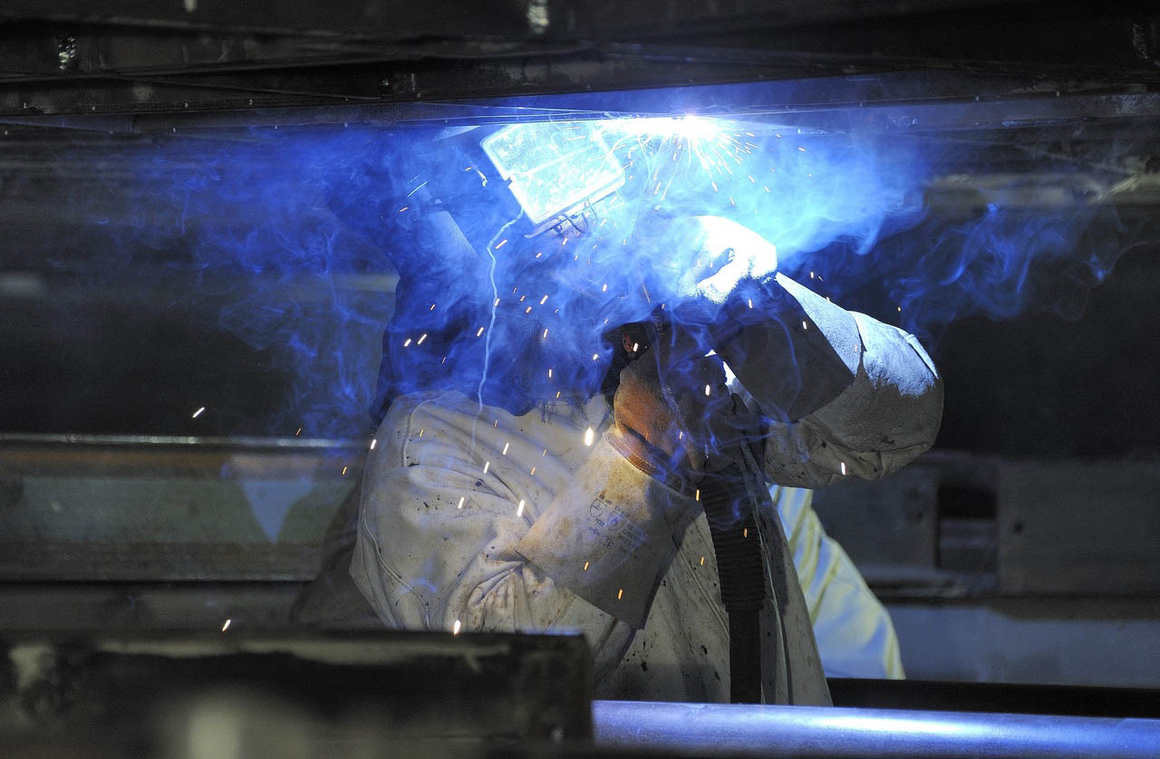 industry-welder-hot-workers-screenshot-weld-779702-pxhere.com